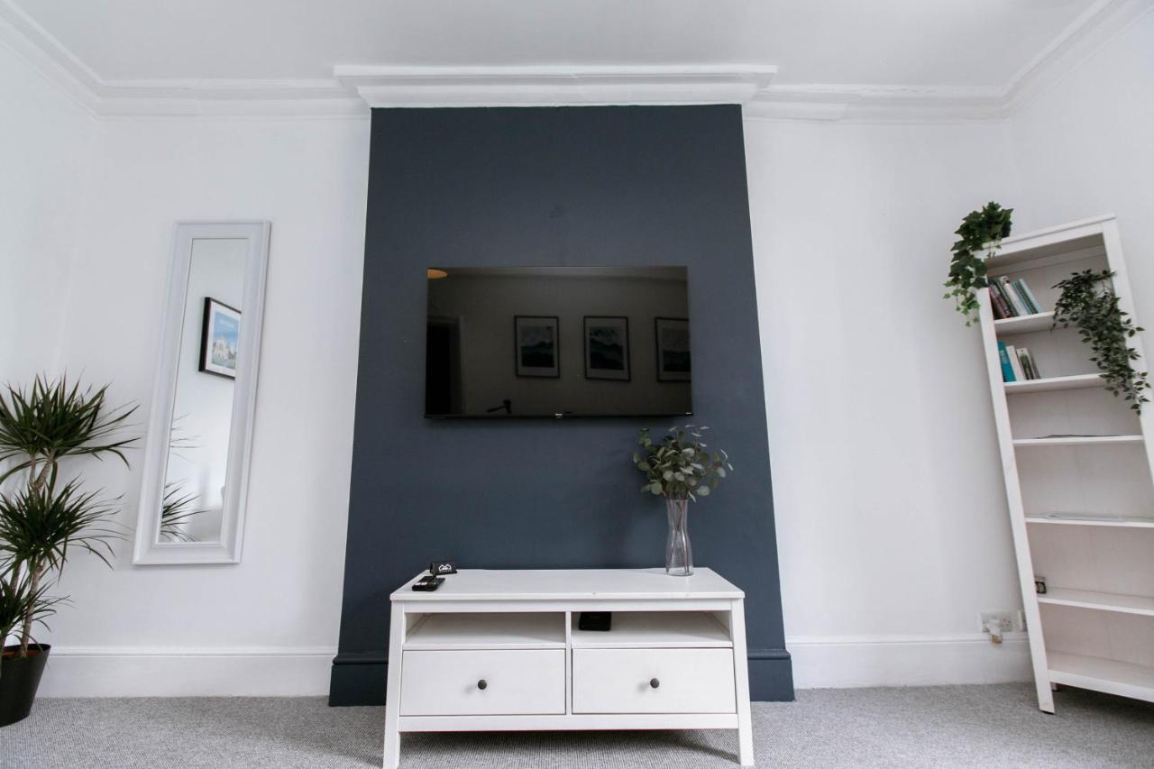 Spacious Apartment, Free Parking, Central Location Near To Uni, Hospital, Town Exeter Exteriér fotografie
