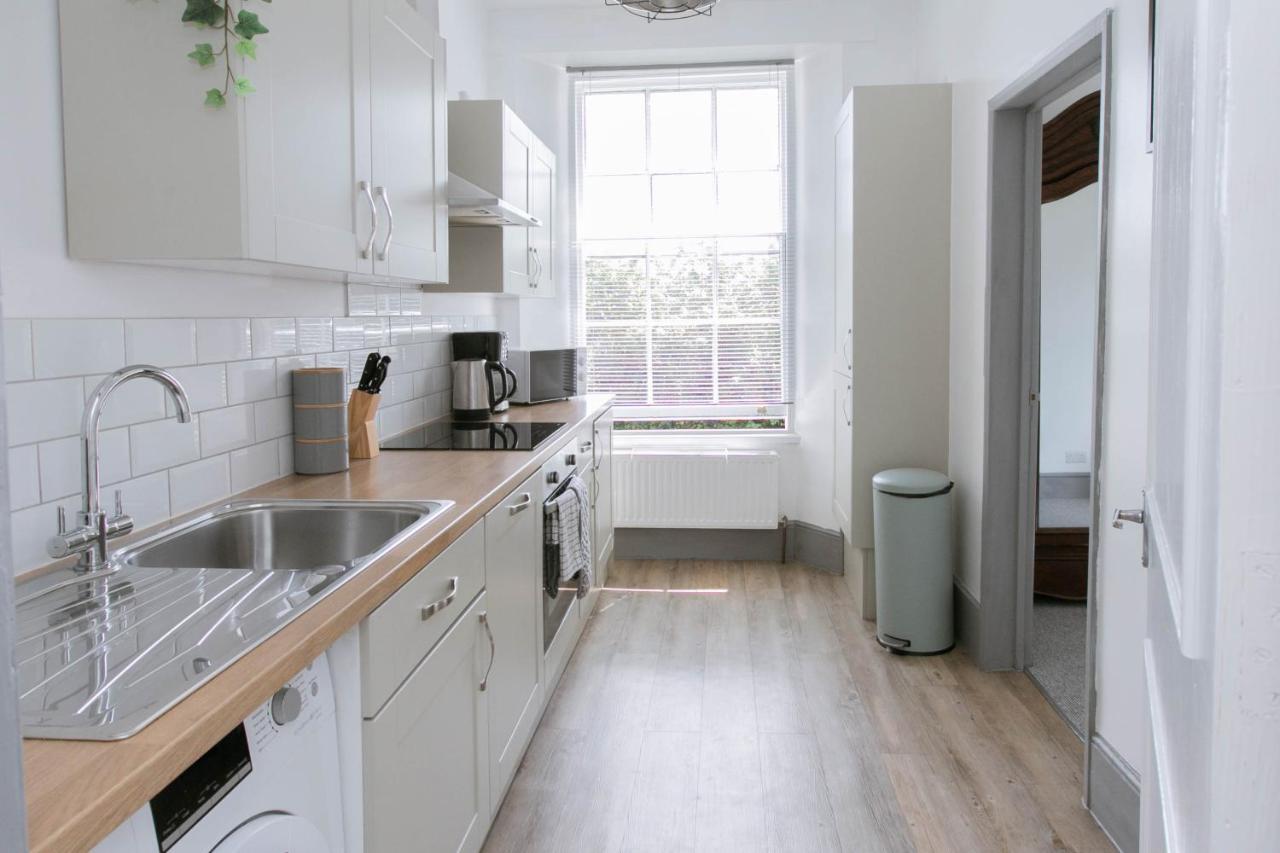 Spacious Apartment, Free Parking, Central Location Near To Uni, Hospital, Town Exeter Exteriér fotografie